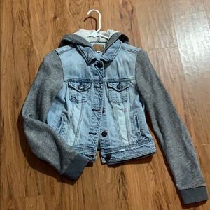 Hoodie/denim jacket